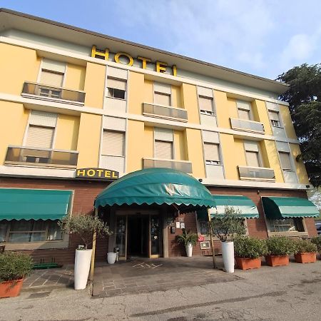 Hotel Industria ブレシア エクステリア 写真