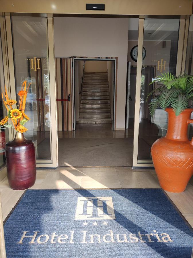 Hotel Industria ブレシア エクステリア 写真